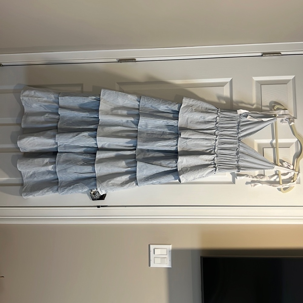 Storia - size small - never worn with tags - ruffled maxi dress - gorgeous !!